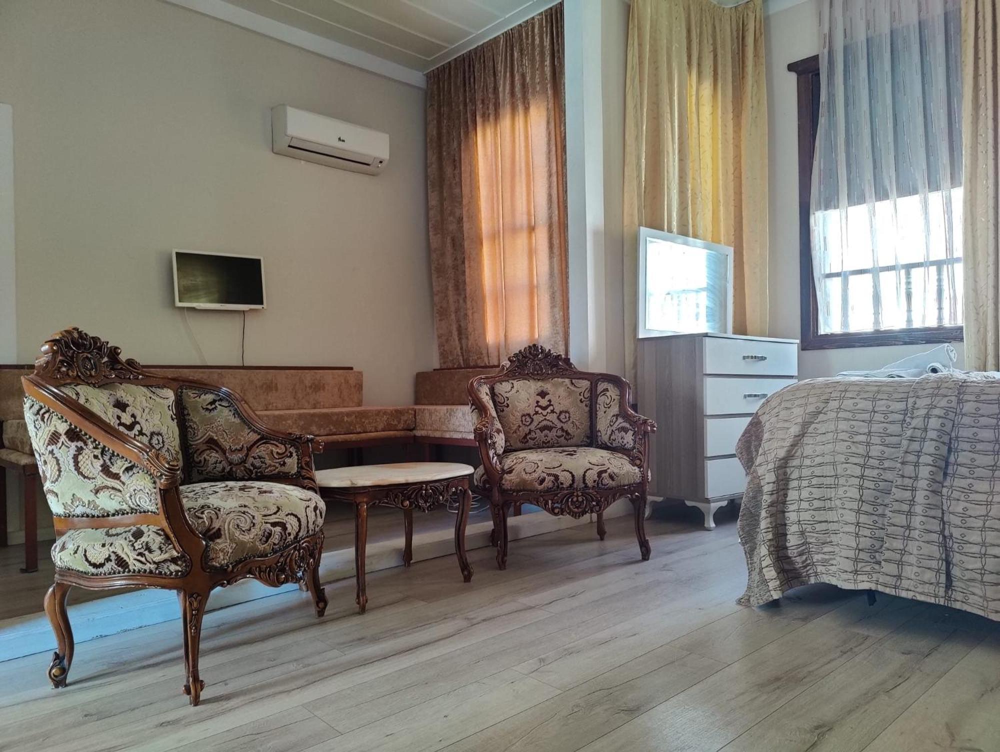 Sefin Villasi Gazde/Camere de închiriat *